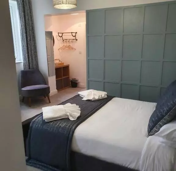 Aamiaismajoitus (B&B) Rooms At The Dressers Arms