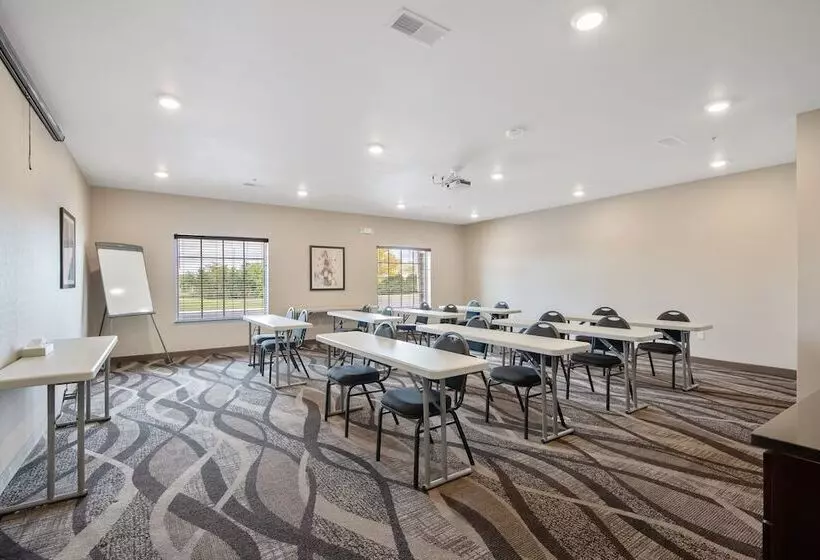 Cobblestone Hotel & Suites   Austin