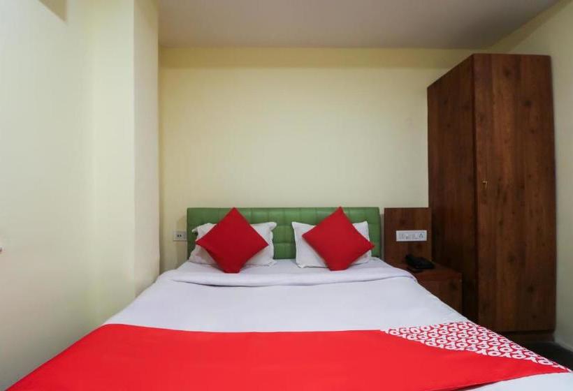 Отель Oyo 3298 Royal Banquet