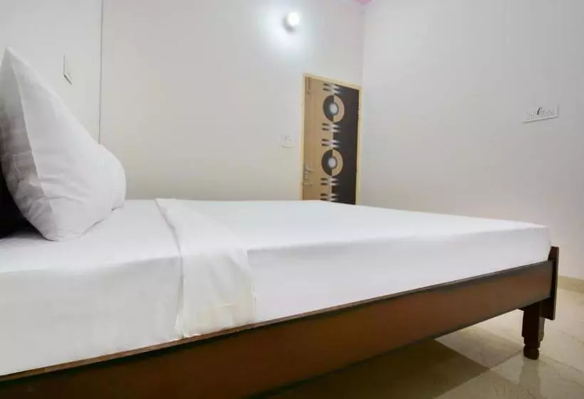 Hotelli Spot On 44184 Suncity