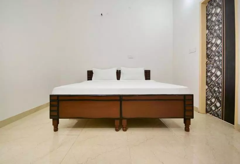 Hotelli Spot On 44184 Suncity