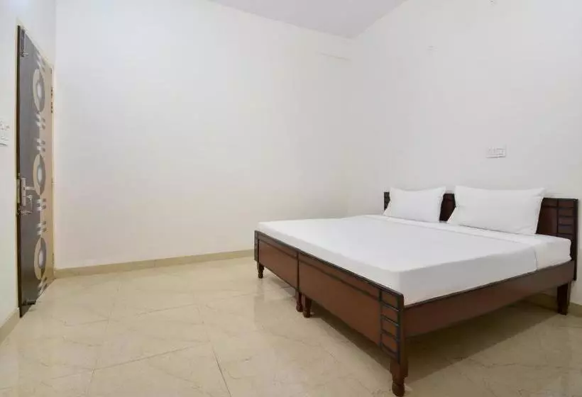 Hotelli Spot On 44184 Suncity