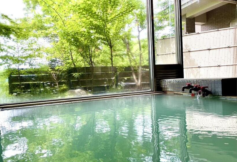 ריוקאן Lake Side Nikko