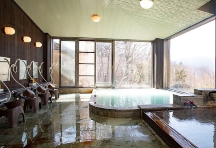 ריוקאן Lake Side Nikko