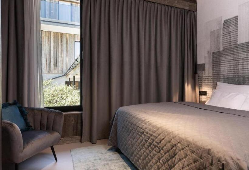 Going Triple A Apartments East