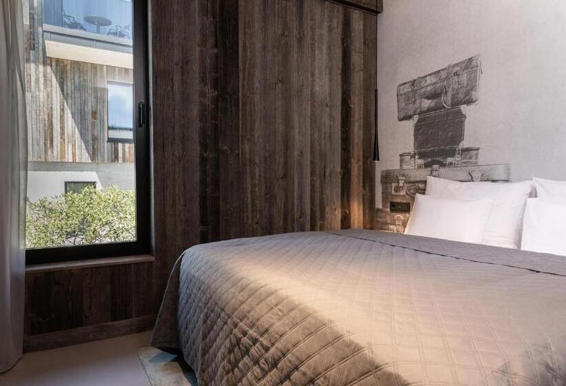 Going Triple A Apartments East