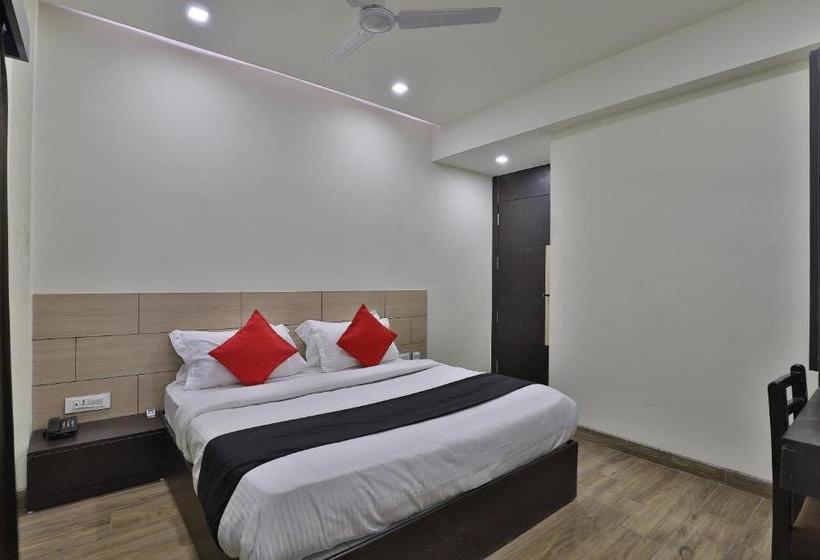 Отель Capital O 41581 Hiriz