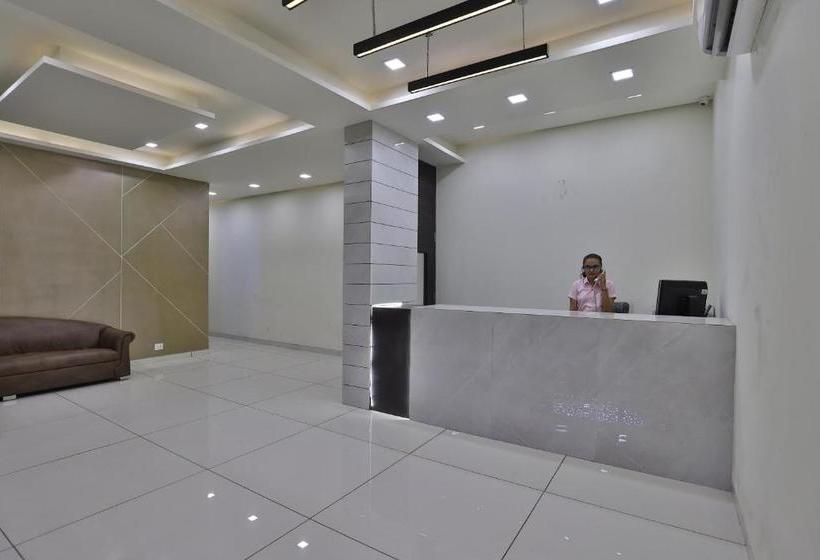 Отель Capital O 41581 Hiriz