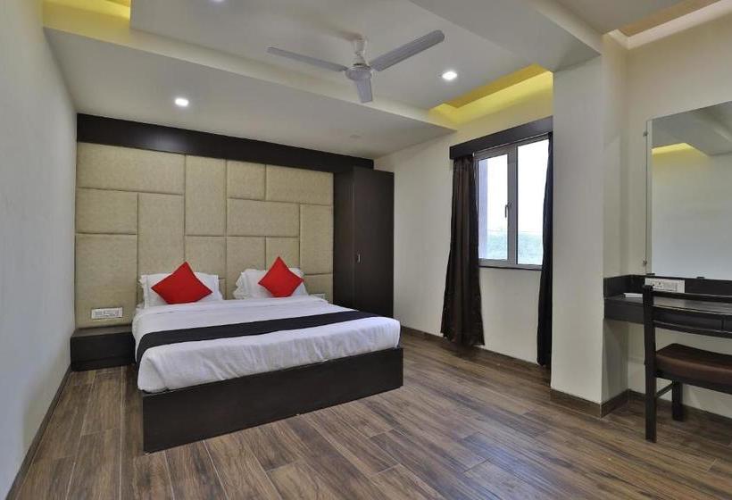 Отель Capital O 41581 Hiriz