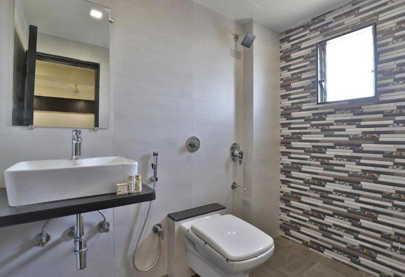 Отель Capital O 41581 Hiriz