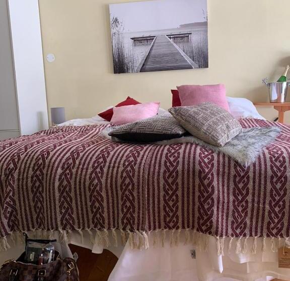 Isfjorden Turisthotell & Motell