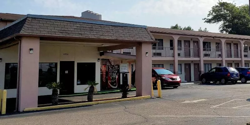 Отель Executive Inn