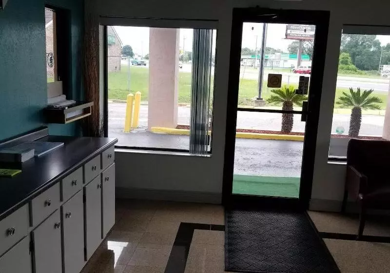 Отель Executive Inn