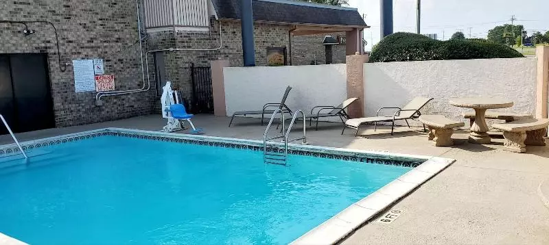 Отель Executive Inn