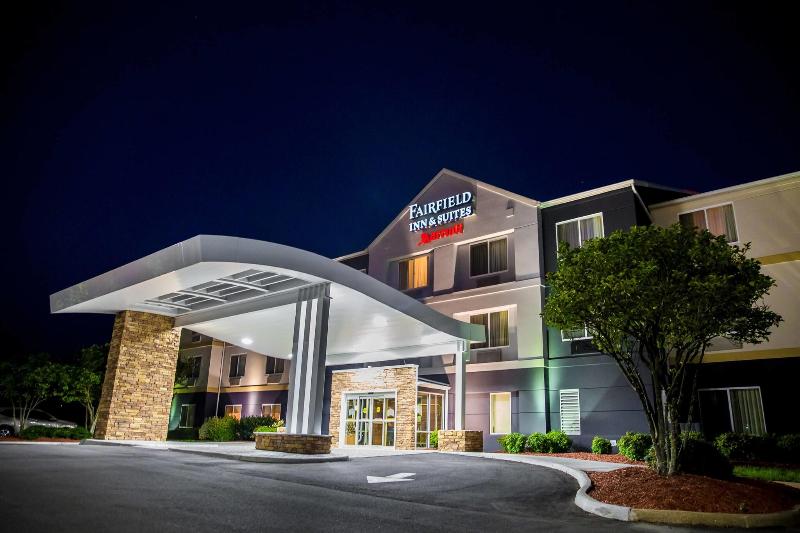 فندق Fairfield Inn & Suites Fredericksburg
