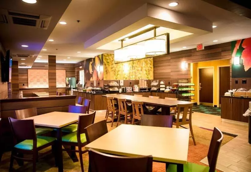 ホテル Fairfield Inn & Suites Fredericksburg