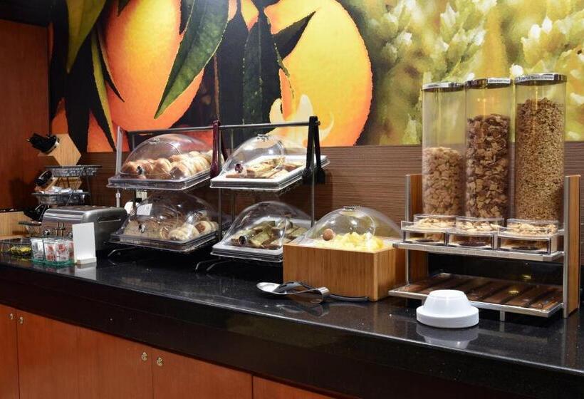 فندق Fairfield Inn Hartford Airport