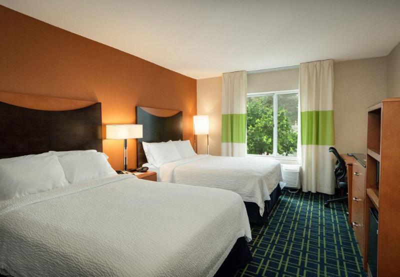 فندق Fairfield Inn Hartford Airport