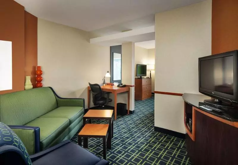 Отель Fairfield Inn Hartford Airport