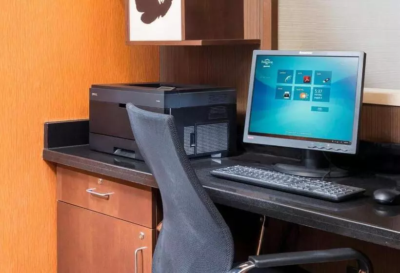 فندق Fairfield Inn & Suites Kansas City Lee S Summit