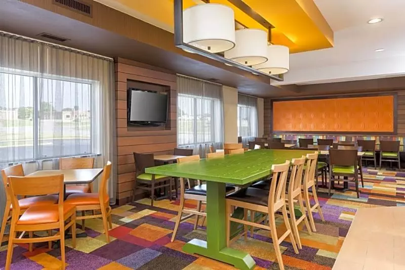 فندق Fairfield Inn & Suites Kansas City Lee S Summit