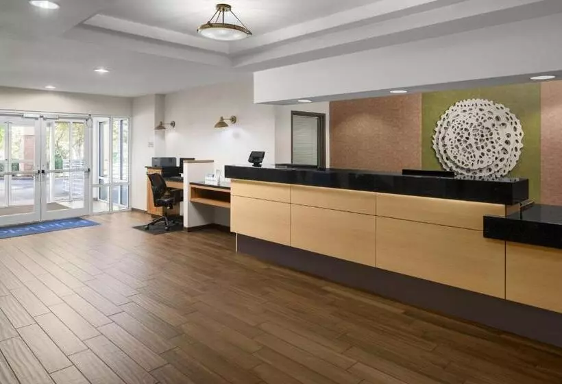 בית מלון כפרי Fairfield Inn & Suites Portland West Beaverton