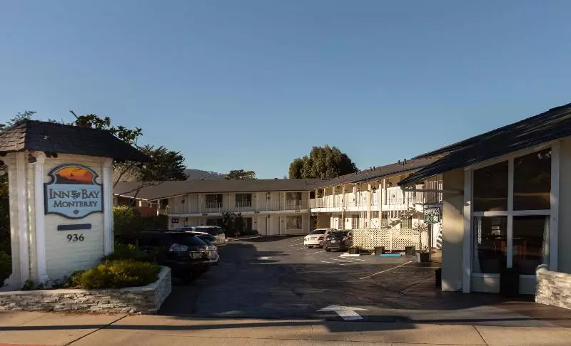 Отель Inn By The Bay Monterey