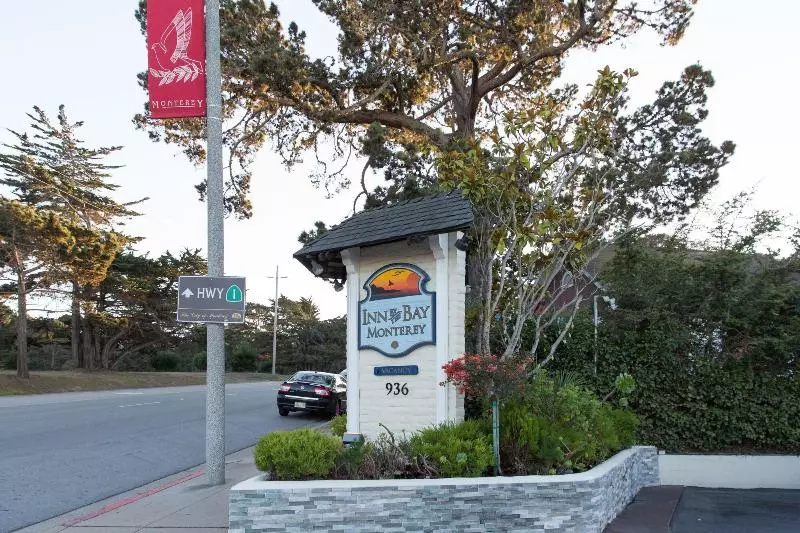 Отель Inn By The Bay Monterey