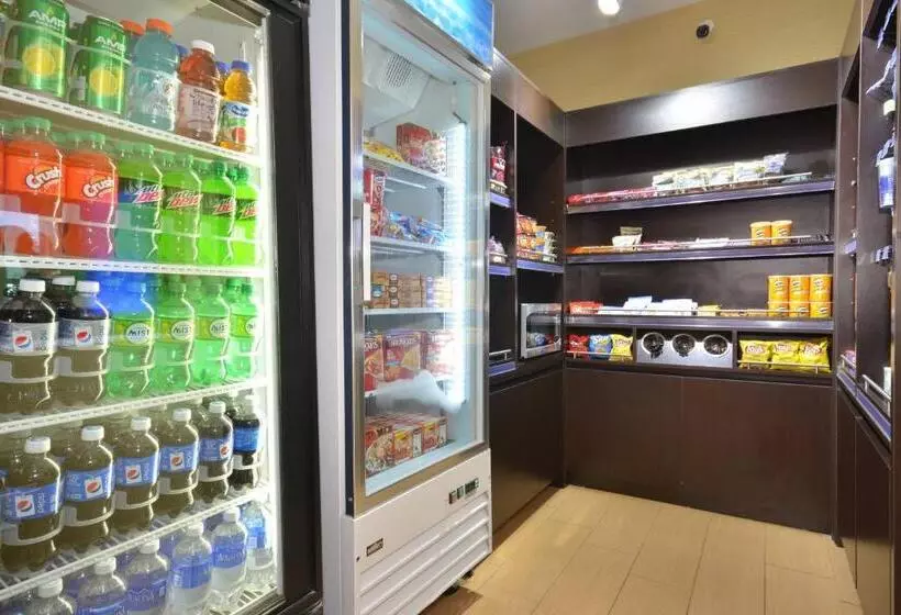 酒店 Spark By Hilton Springfield Southwest