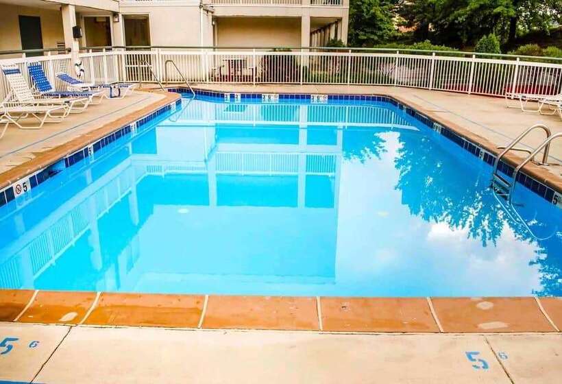 Hotel Super 8 By Wyndham New Cumberland