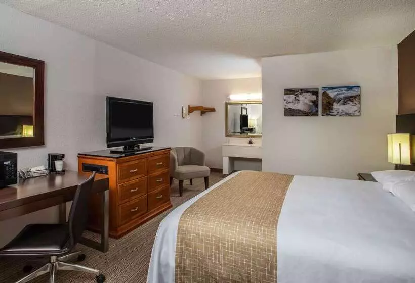 هتل Travelodge By Wyndham Fort Wayne North