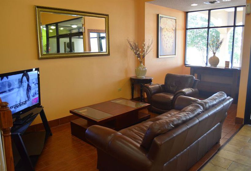 Summit Inn Hotel & Suites