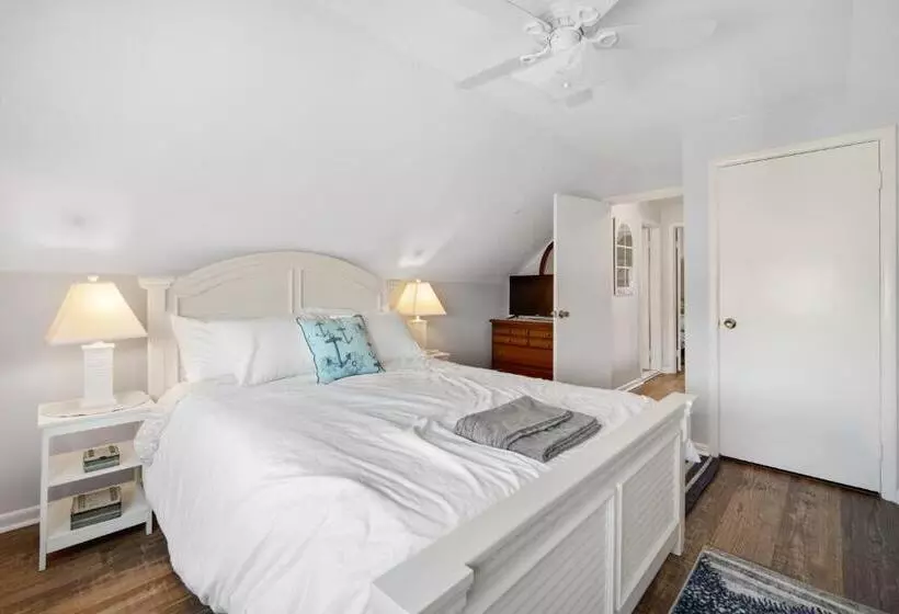 ベッドアンドブレックファースト ⭐️the Lucky 7 Beach House⭐️water View⭐️4 Bedroom⭐️