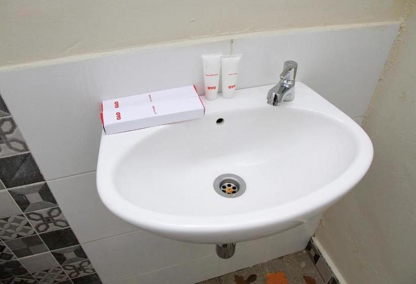 בית מלון כפרי Oyo 1656 Parama Su