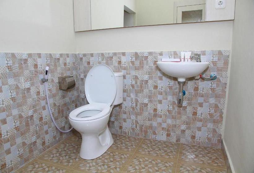 בית מלון כפרי Oyo 1656 Parama Su