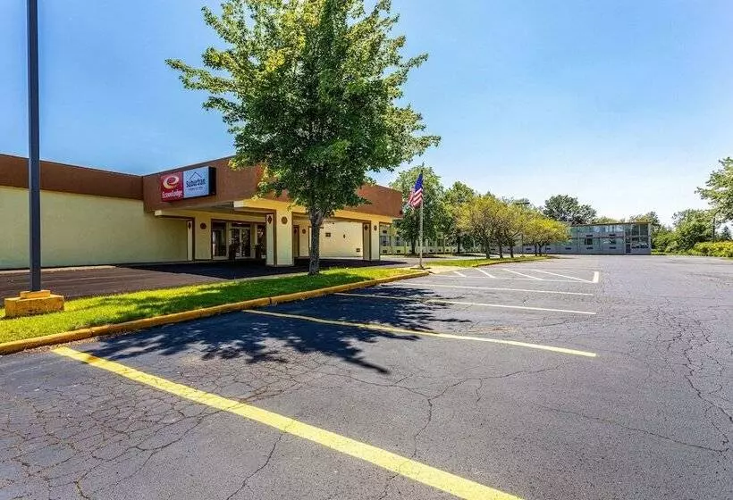 Hotelli Suburban Studios