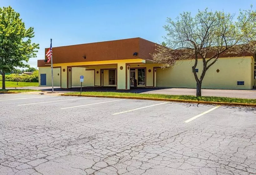 Hotelli Suburban Studios