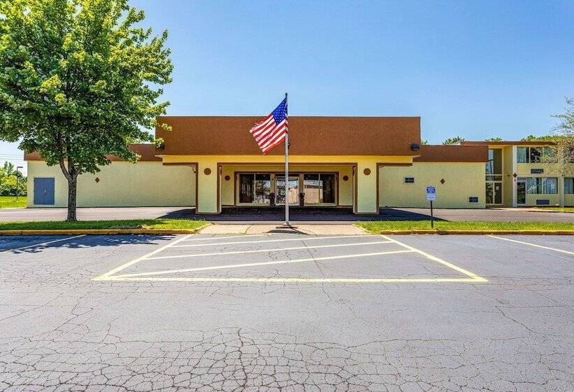 בית מלון כפרי Suburban Studios