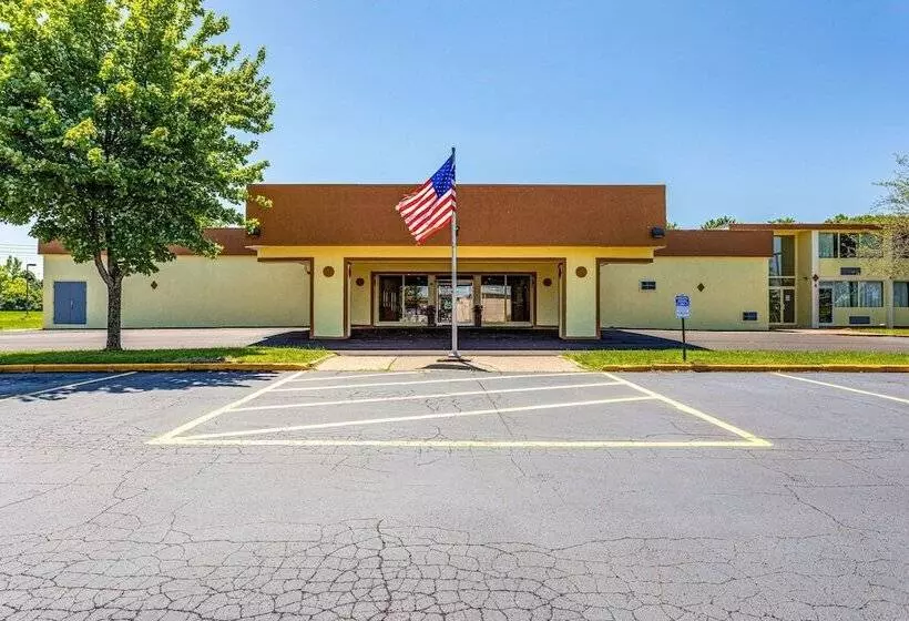 Hotelli Suburban Studios