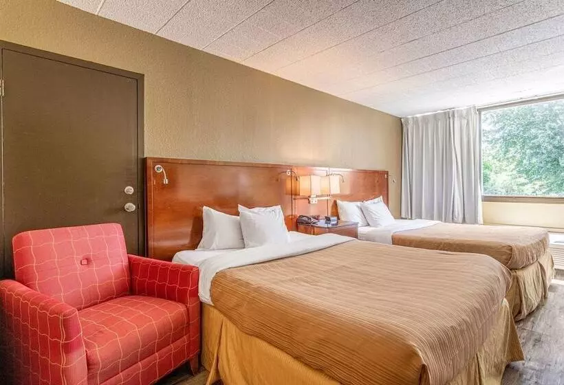 Hotelli Suburban Studios