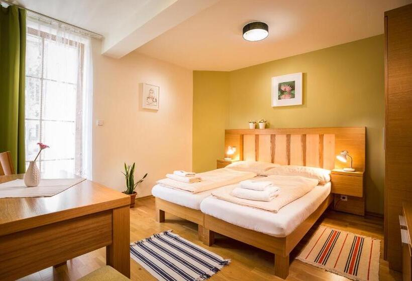 Panzió Penzion A Vinařství U Vrbů