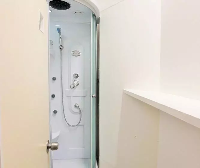 Yakasoba House   Hostel