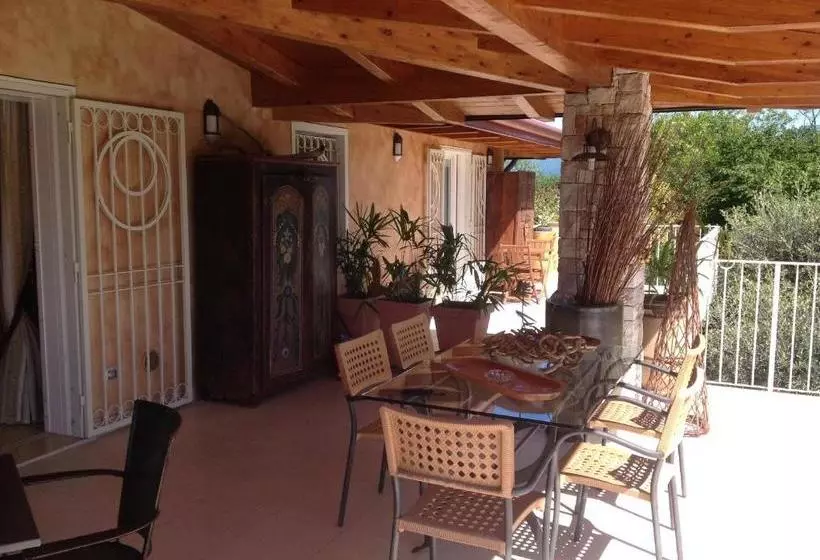 B&b Villa Gardasee With Pool