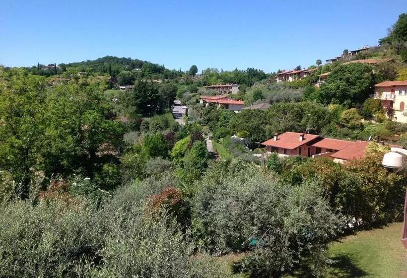 B&b Villa Gardasee With Pool