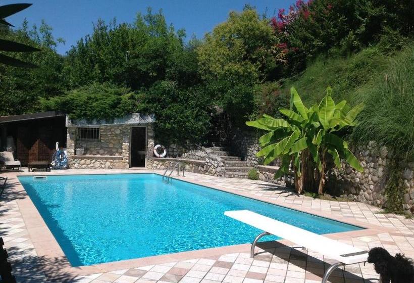 B&b Villa Gardasee With Pool