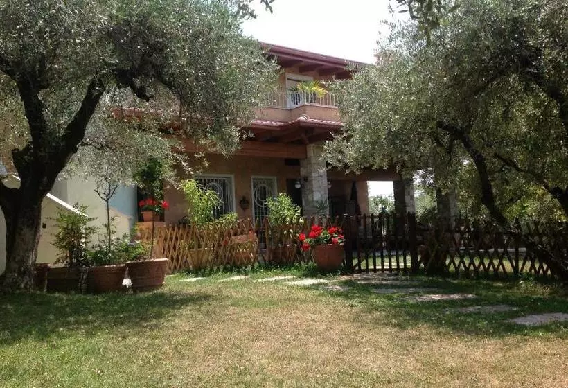 B&b Villa Gardasee With Pool