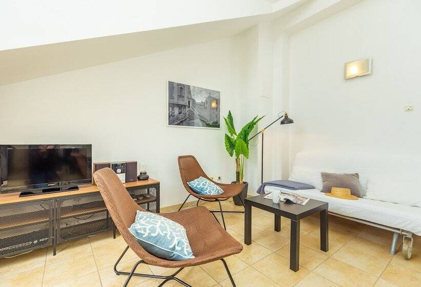 Hedera Estate, Hedera A1