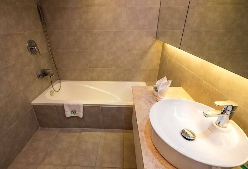 هتل After Hours Residence