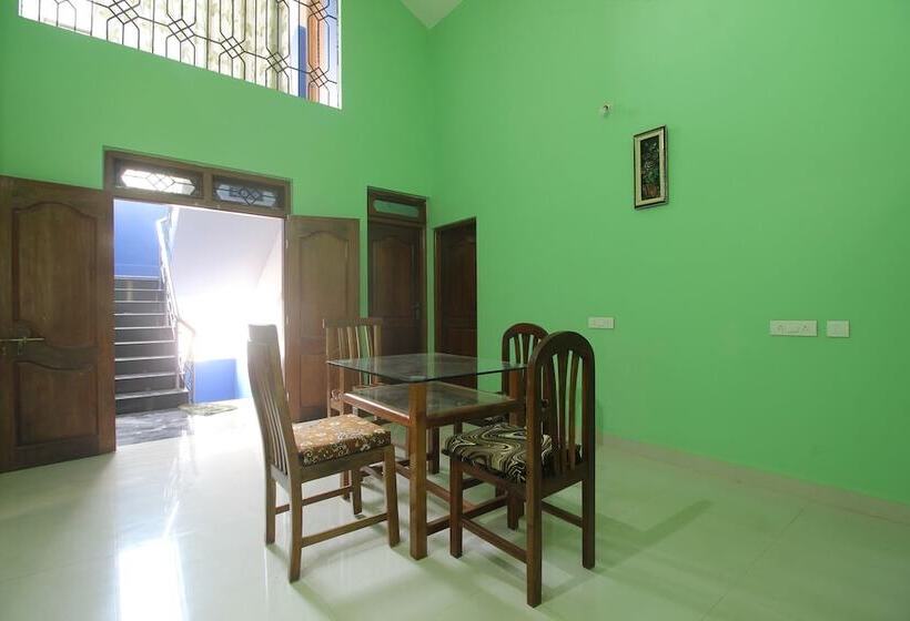 호텔 Chrisander's Resort By Oyo Rooms