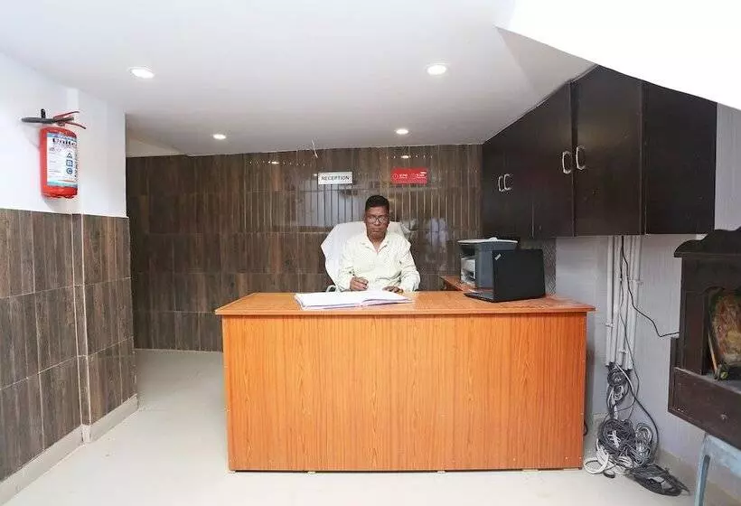 ホテル O Manoj